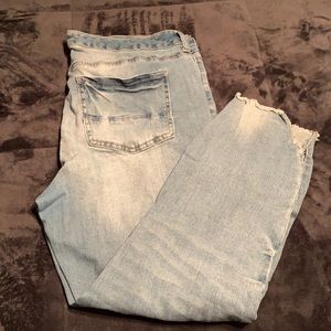 Refuge Destroyed Crop Jeans